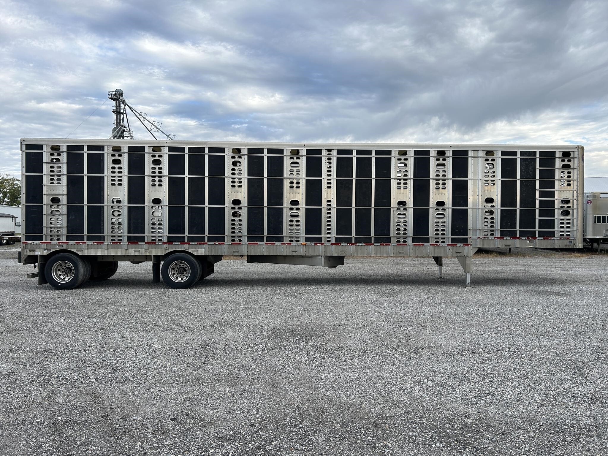 2019 Wilson PSADL-400P Livestock Trailer