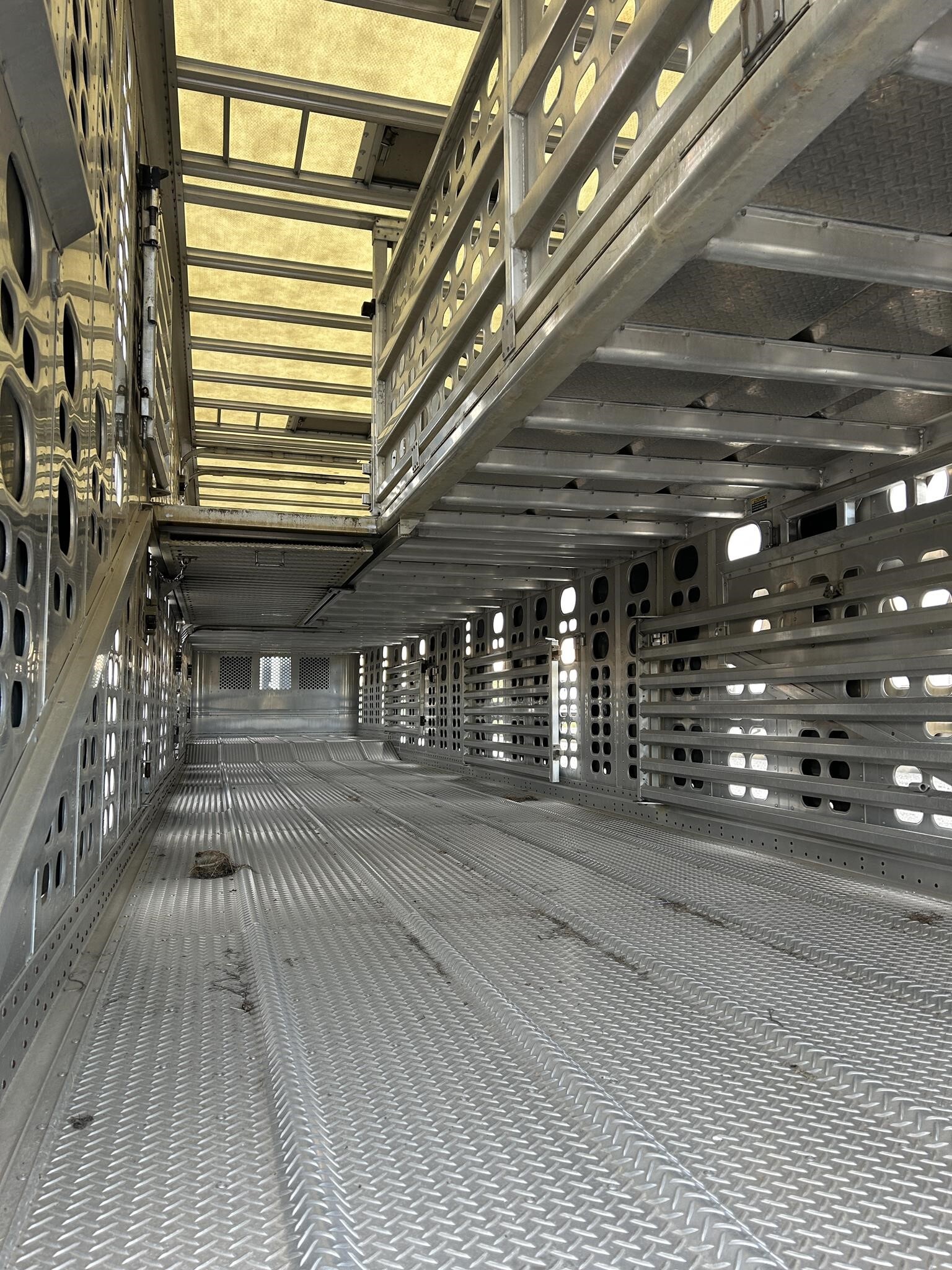2019 Wilson PSADL-400P Livestock Trailer