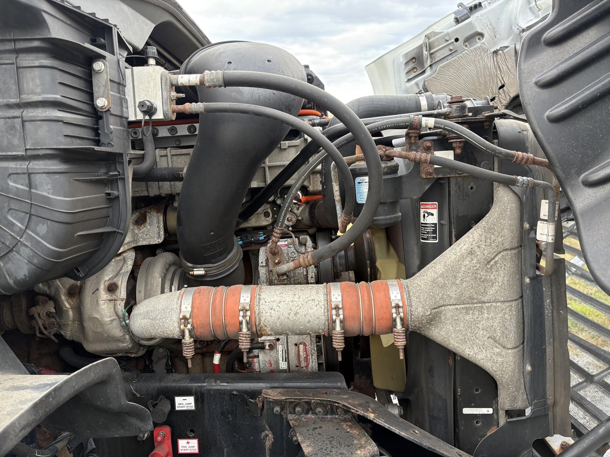 2017 Freightliner CASCADIA 113 Semi Trucks/Trailer