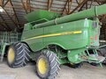 2015 John Deere S680 Combine