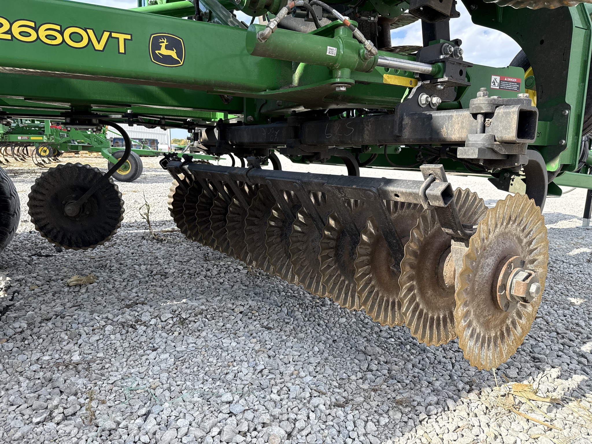 2022 John Deere 2660VT Vertical Tillage