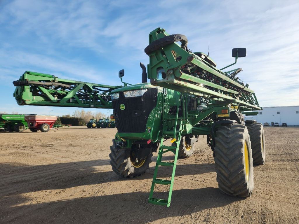 2014 John Deere R4038 Self-Propelled Sprayer