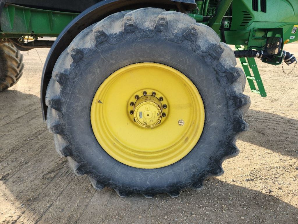 2014 John Deere R4038 Self-Propelled Sprayer