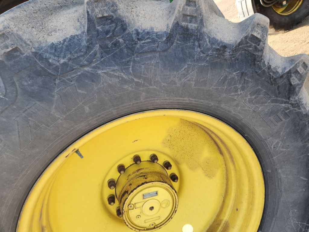 2014 John Deere R4038 Self-Propelled Sprayer