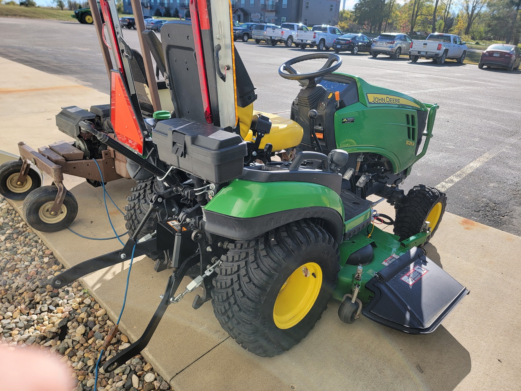 2021 John Deere 1025R Tractor
