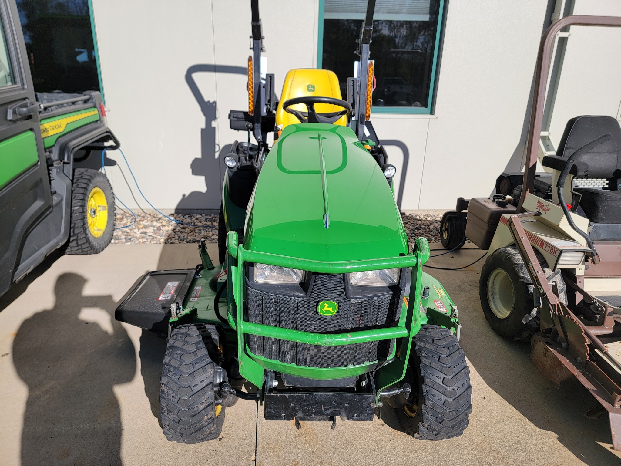 2021 John Deere 1025R Tractor