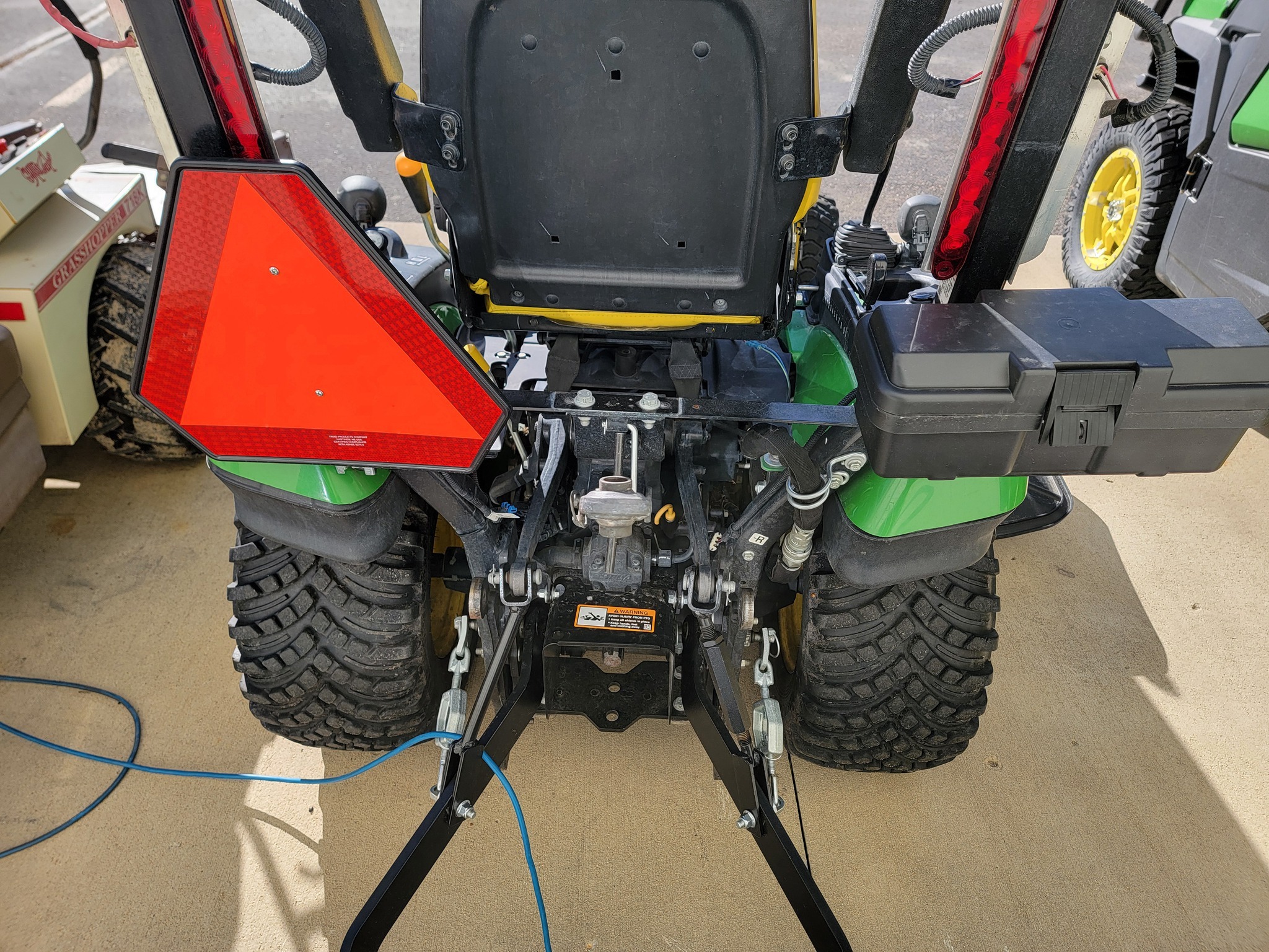 2021 John Deere 1025R Tractor