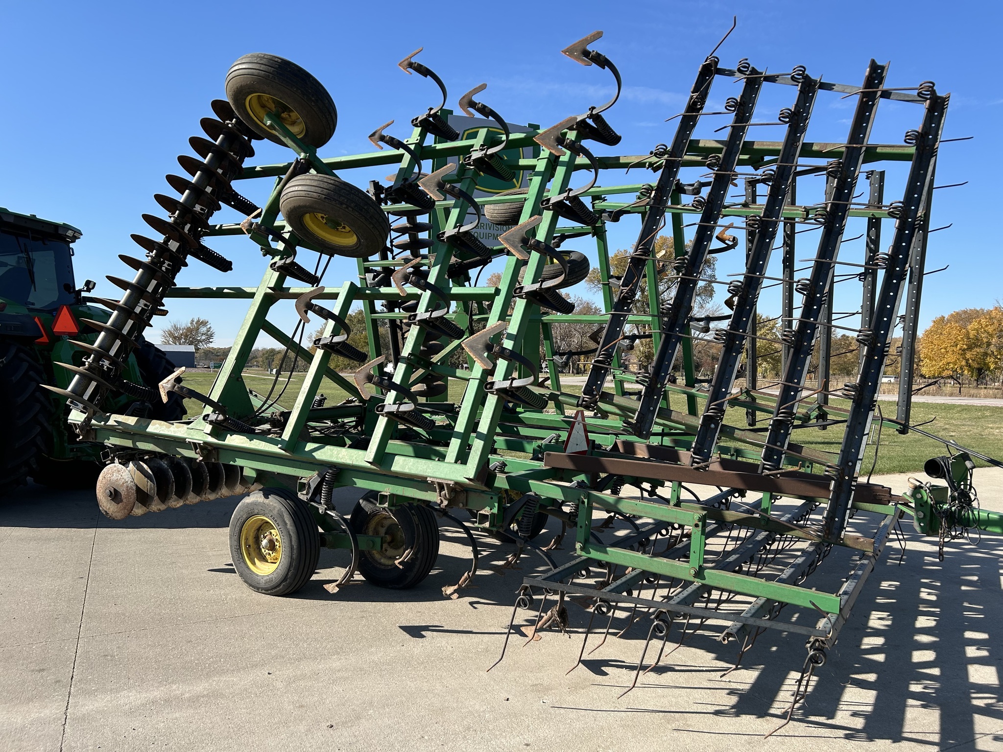 1991 John Deere 724 Soil Finisher