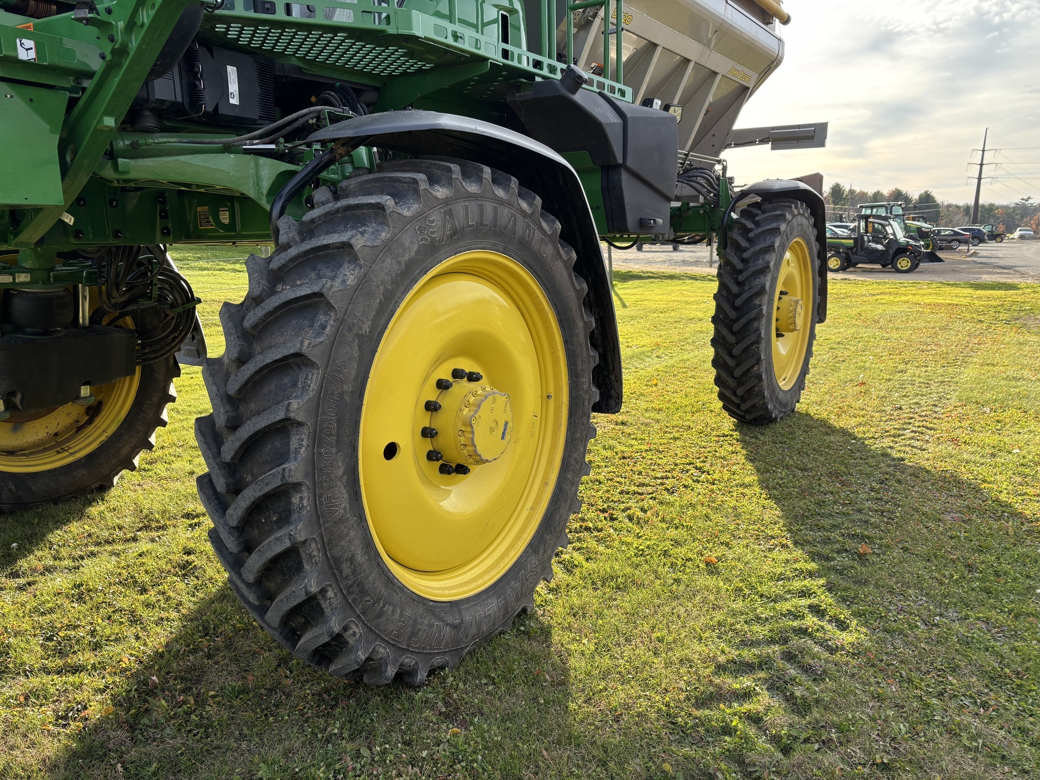 2025 John Deere 400R Self-Propelled Fertilizer Spreader