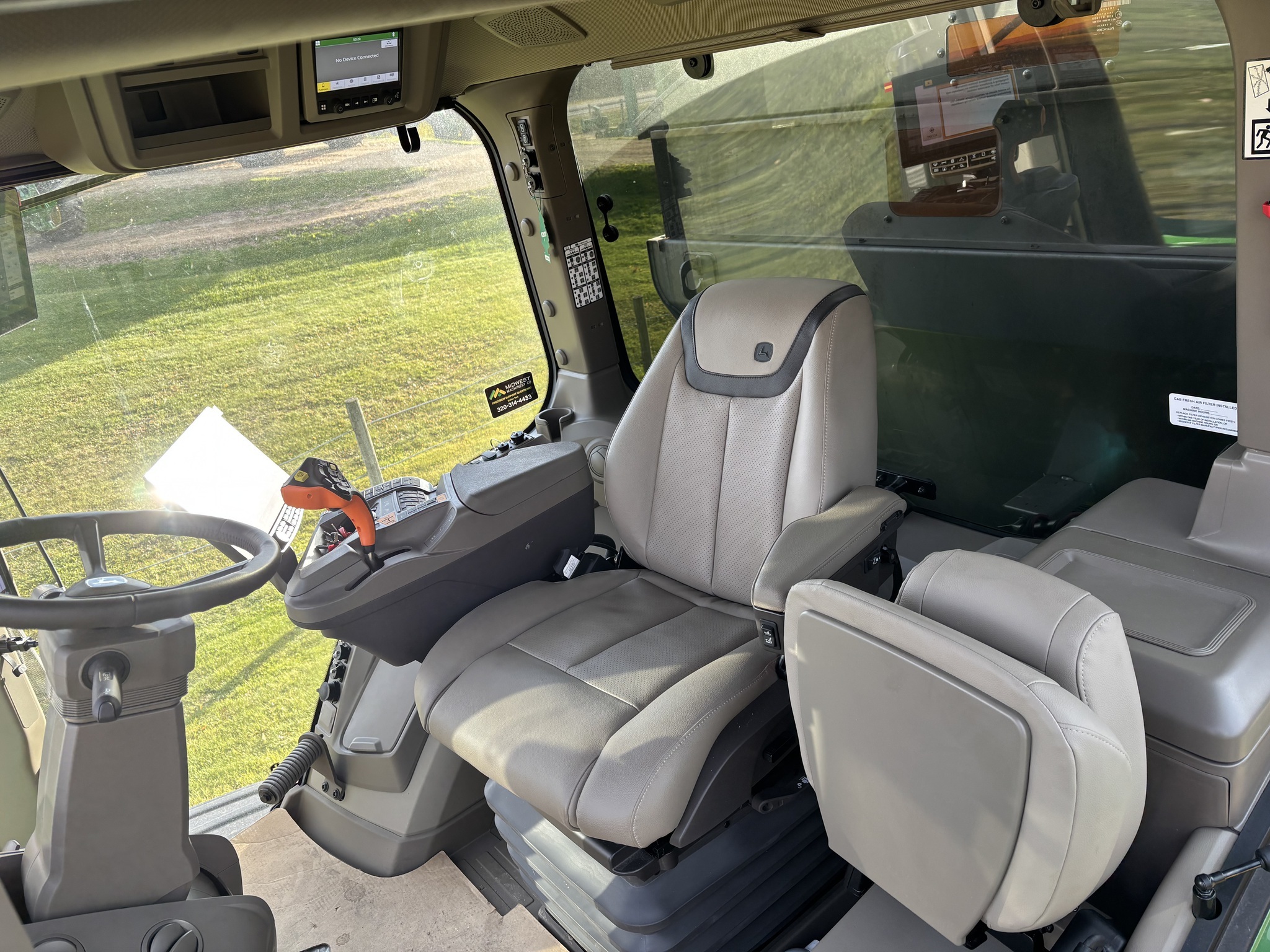 2025 John Deere 400R Self-Propelled Fertilizer Spreader