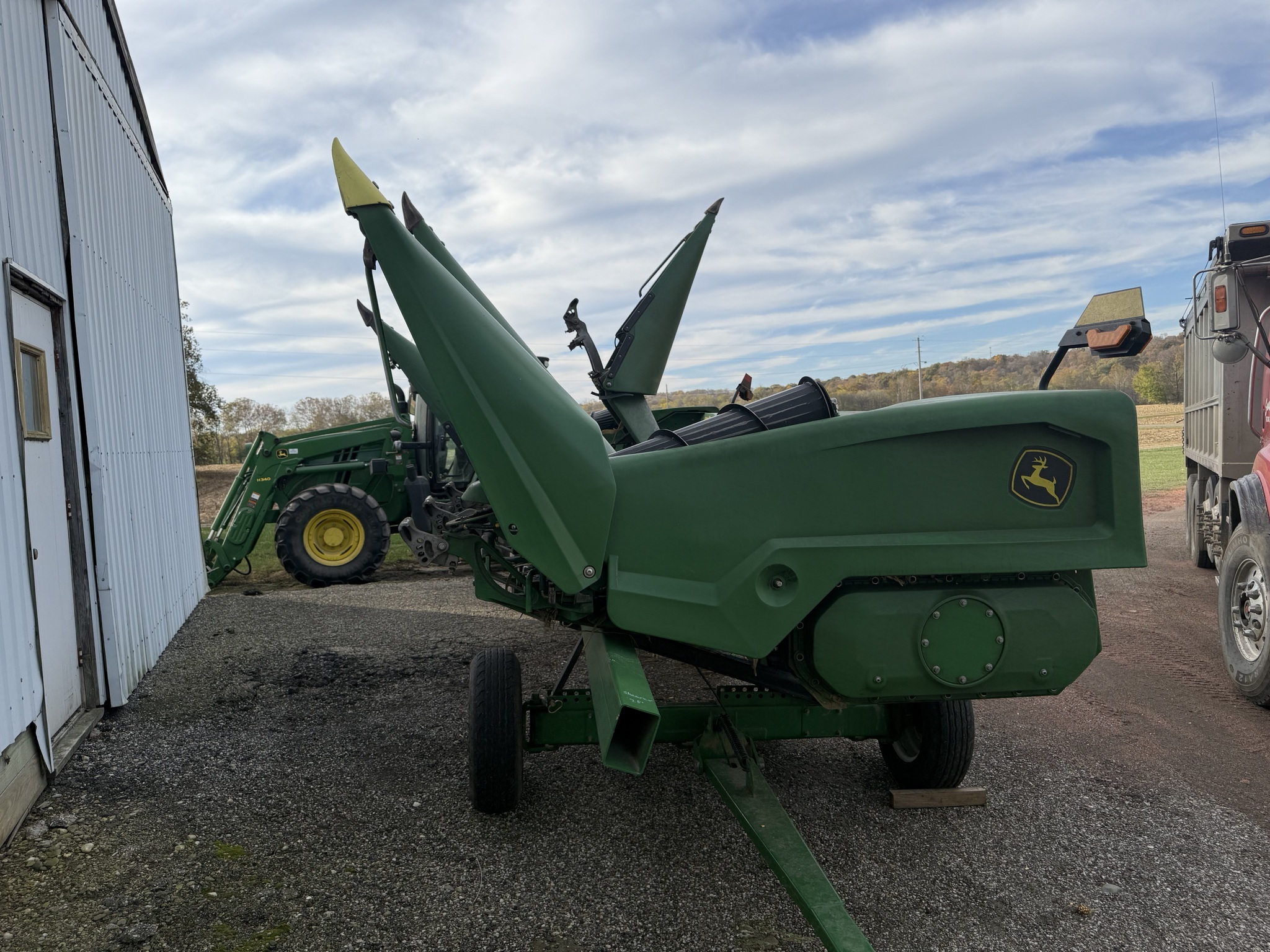 2022 John Deere C8R Corn Head