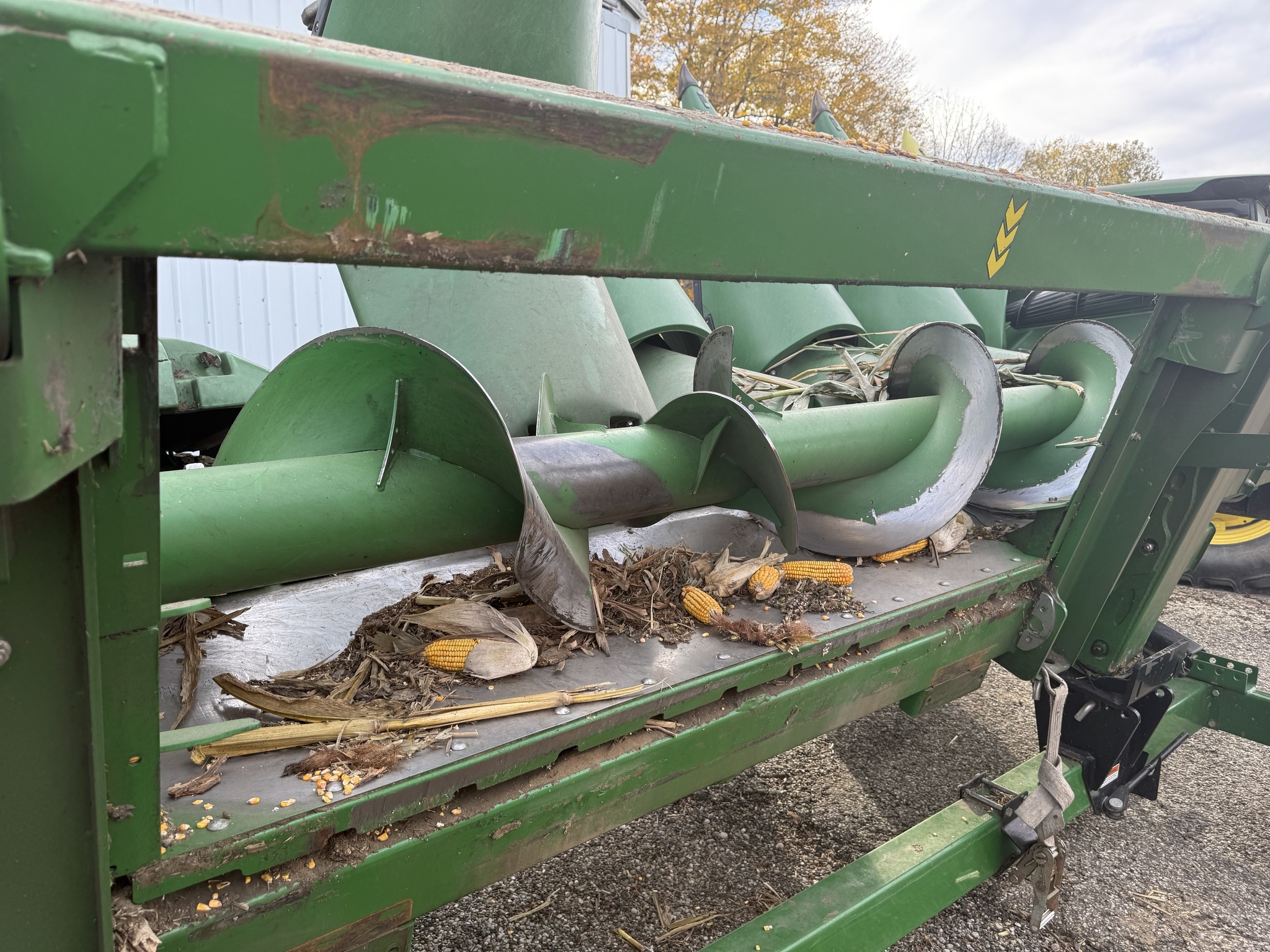 2022 John Deere C8R Corn Head