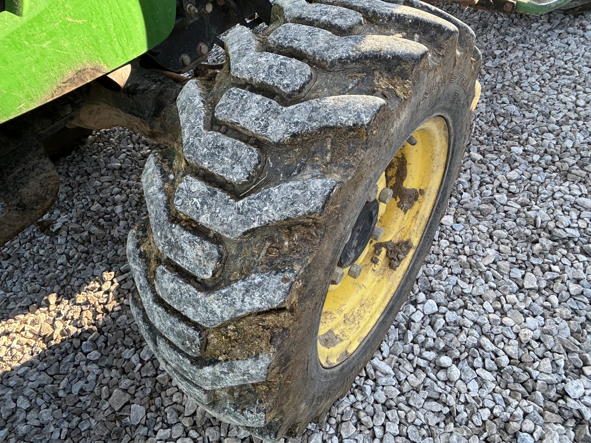 2009 John Deere 3520 Tractor