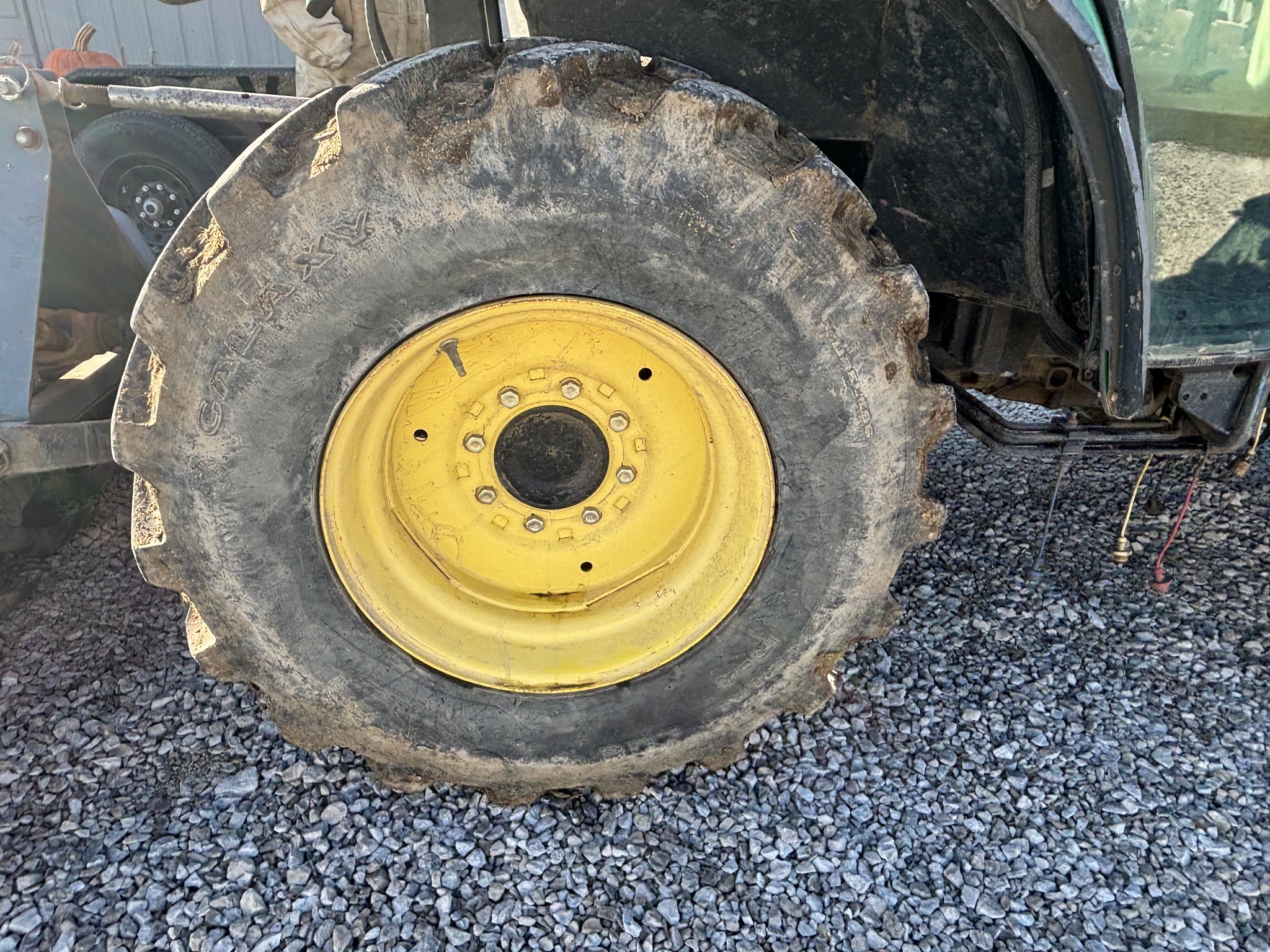 2009 John Deere 3520 Tractor