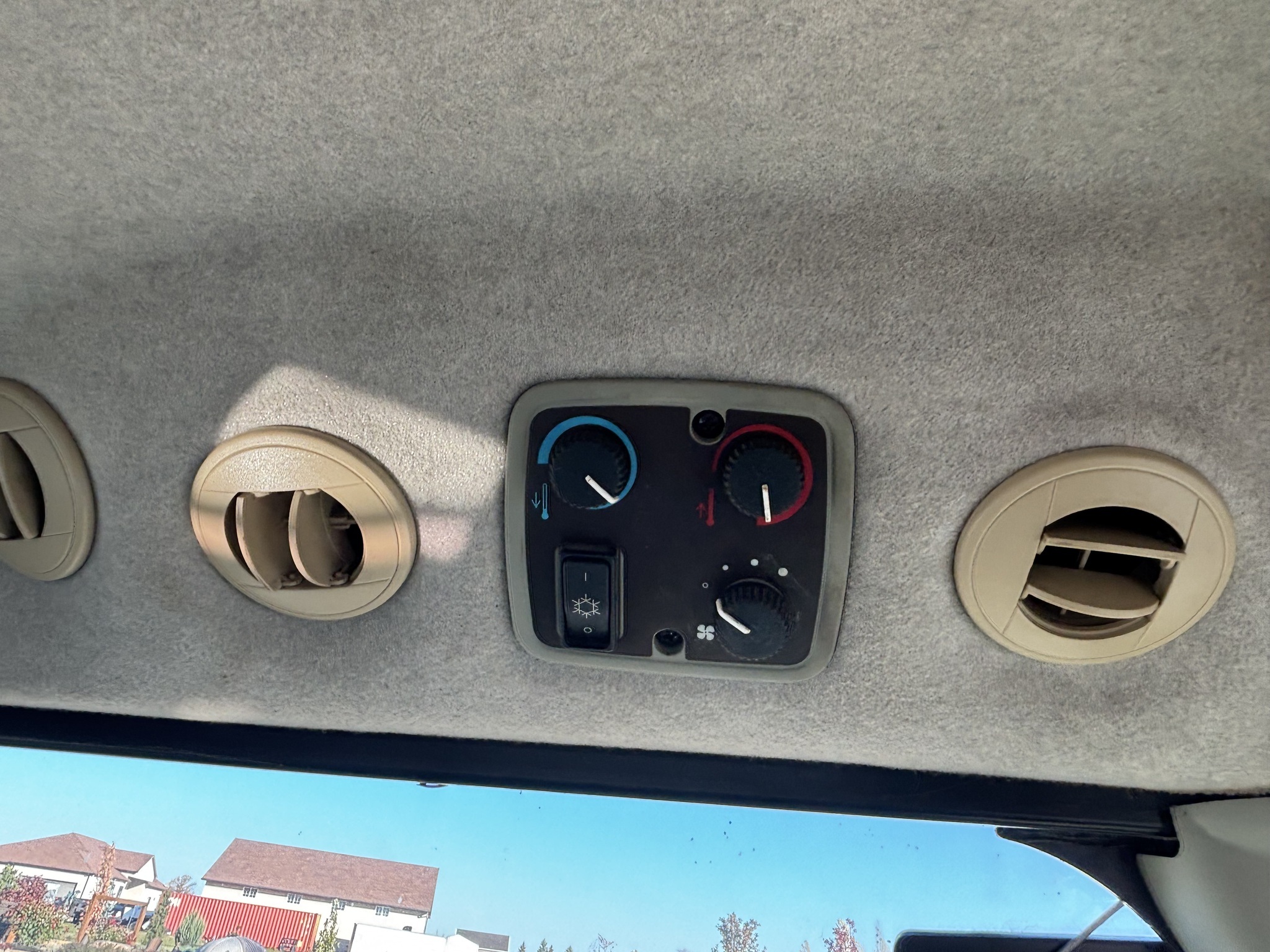 2009 John Deere 3520 Tractor