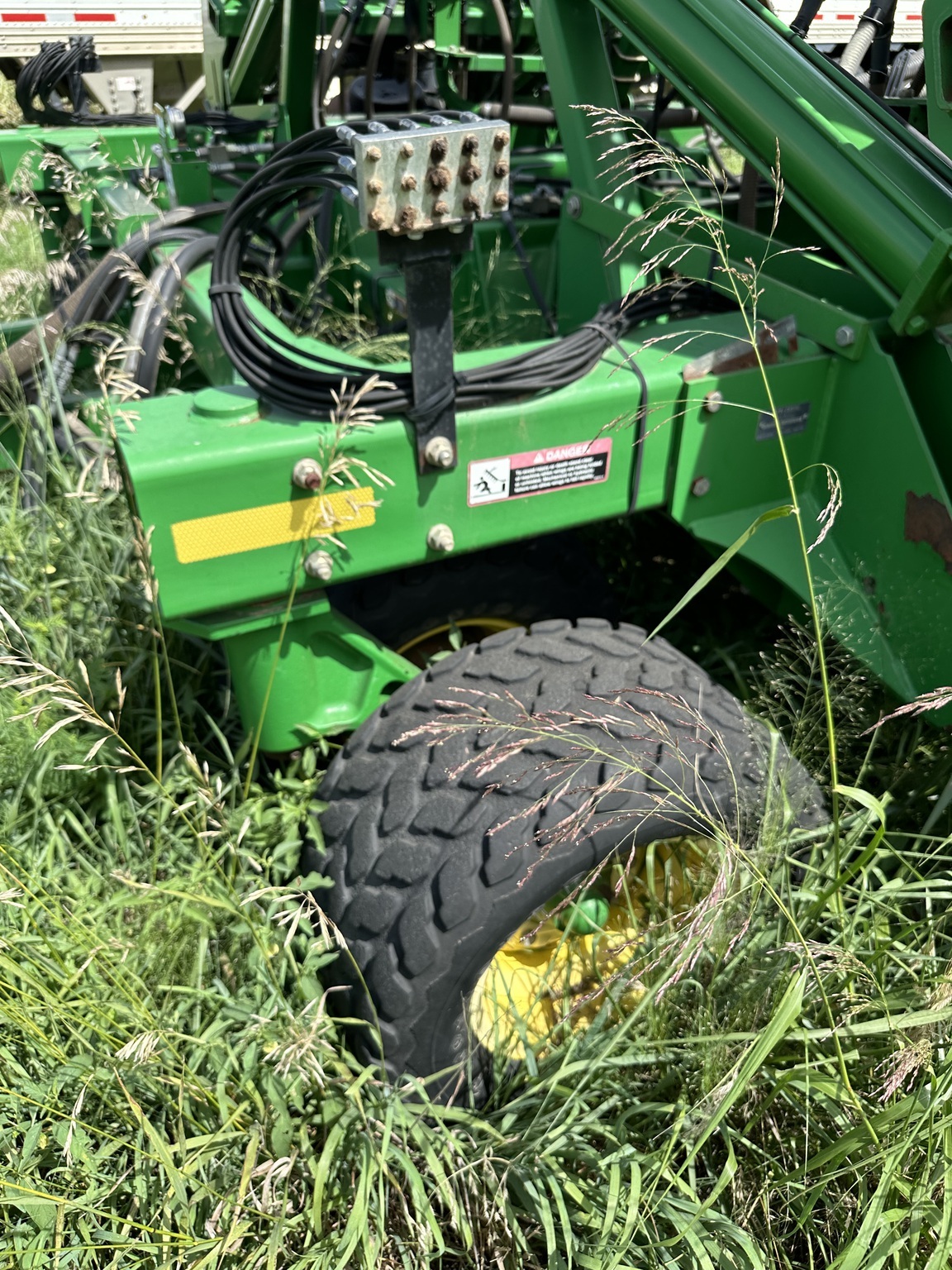 2008 John Deere 1890 Air Seeder