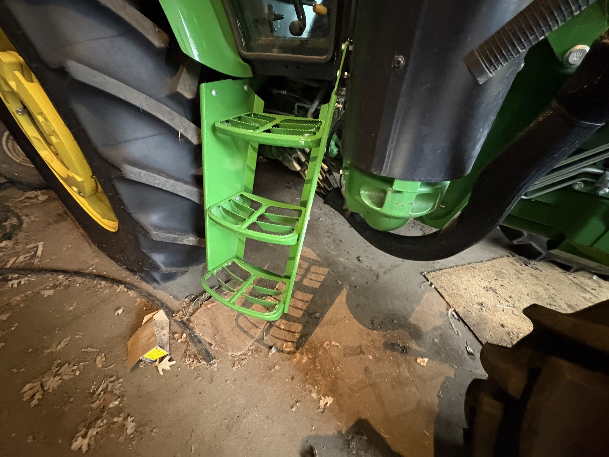 2020 John Deere 6135E Tractor