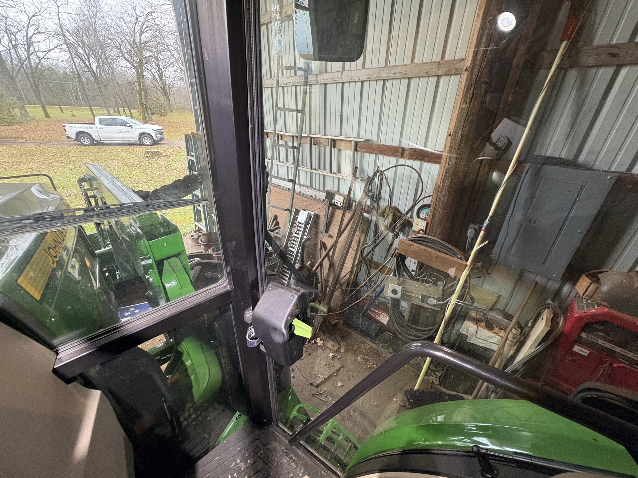 2020 John Deere 6135E Tractor