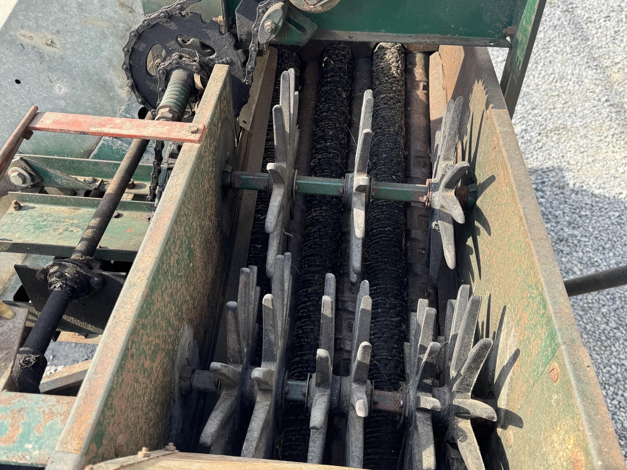  New Idea 323 Corn Picker