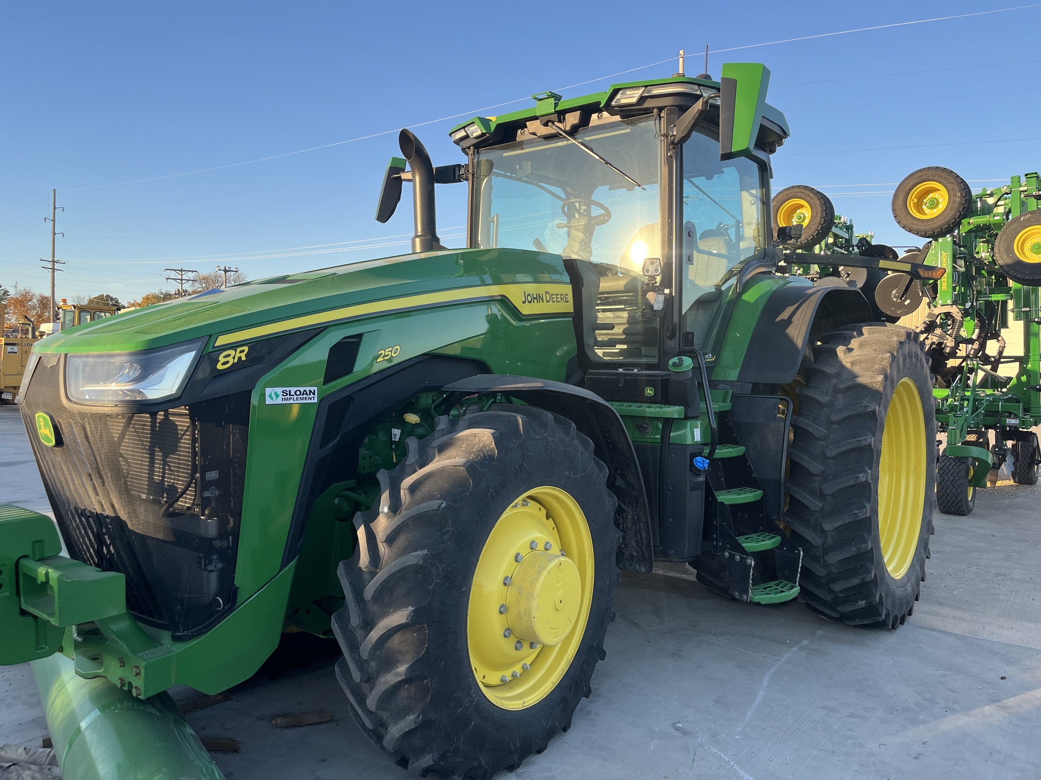 2023 John Deere 8R 250 Tractor