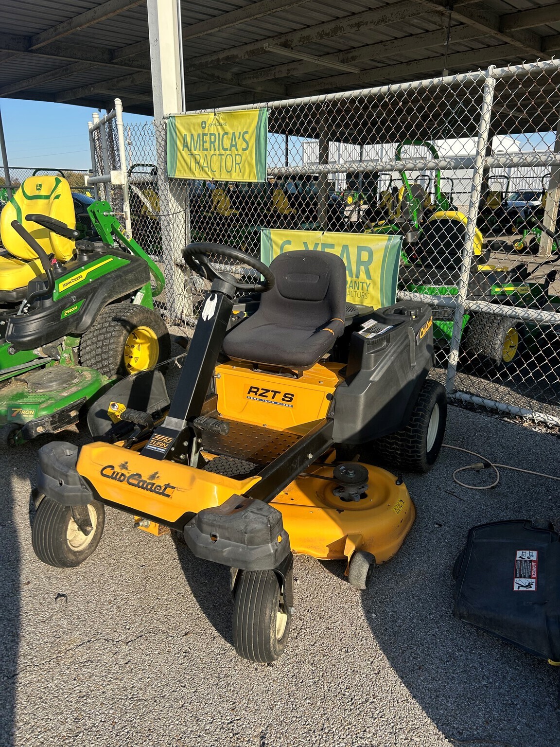 2015 Cub Cadet RZT S Lawn Mower