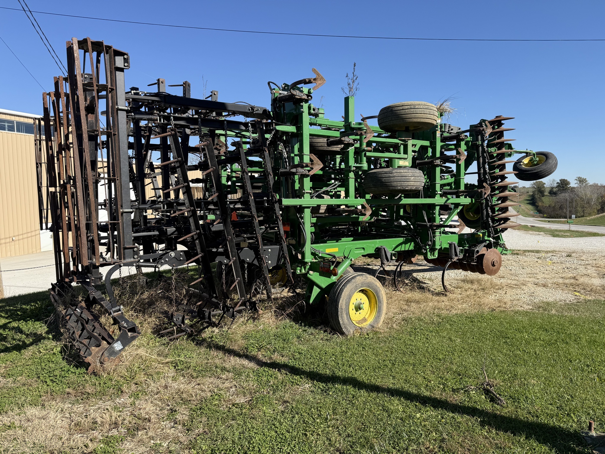 2018 John Deere 2330 Soil Finisher