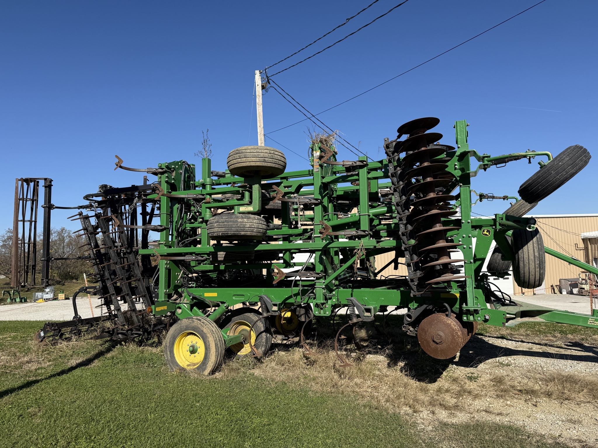 2018 John Deere 2330 Soil Finisher
