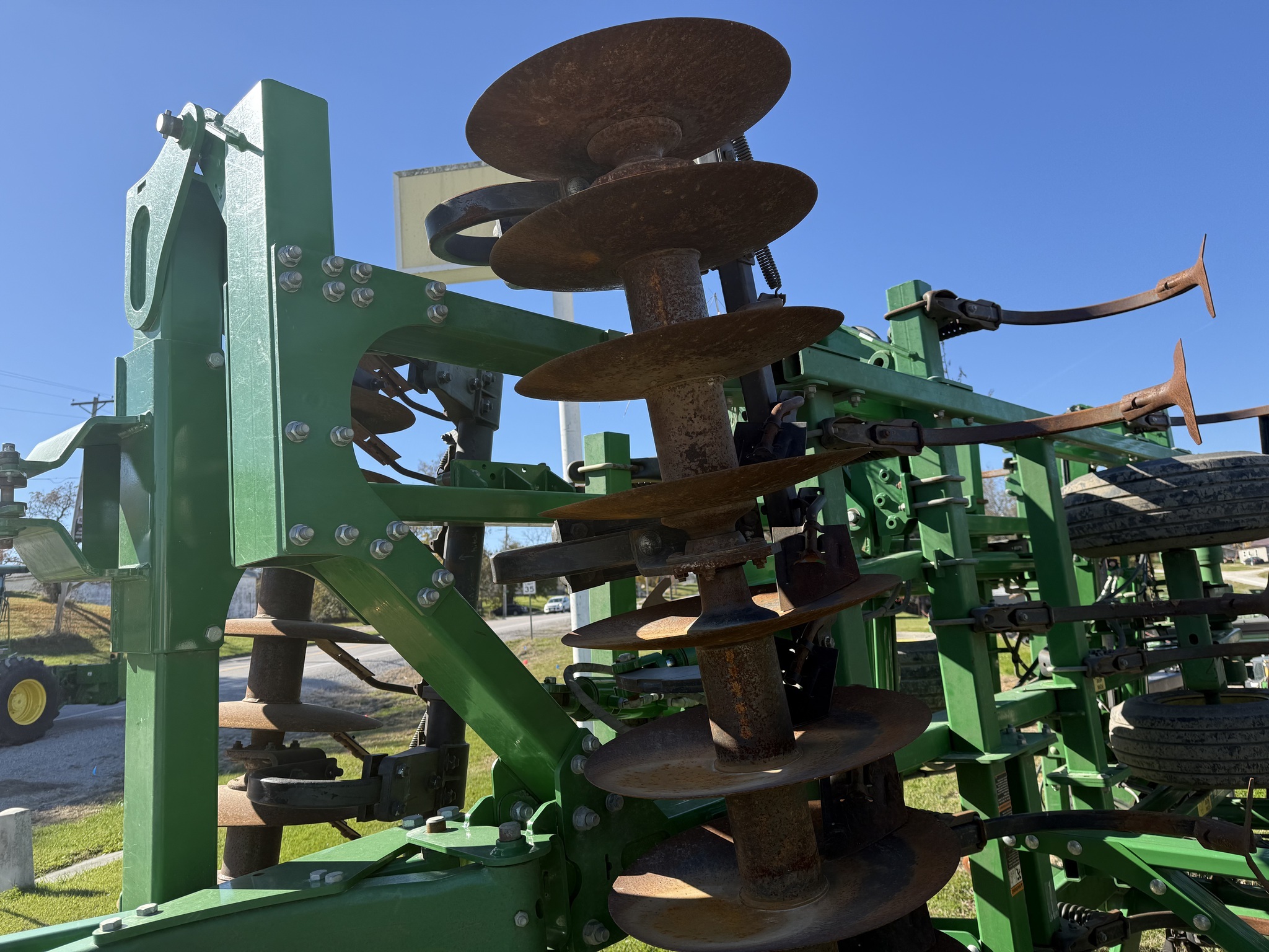 2018 John Deere 2330 Soil Finisher