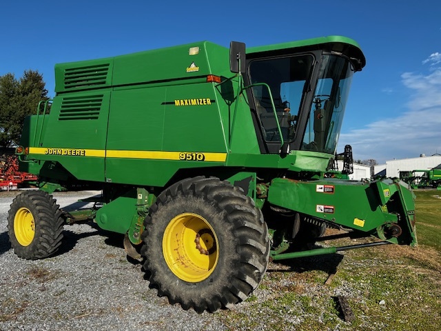 1998 John Deere 9510 Combine