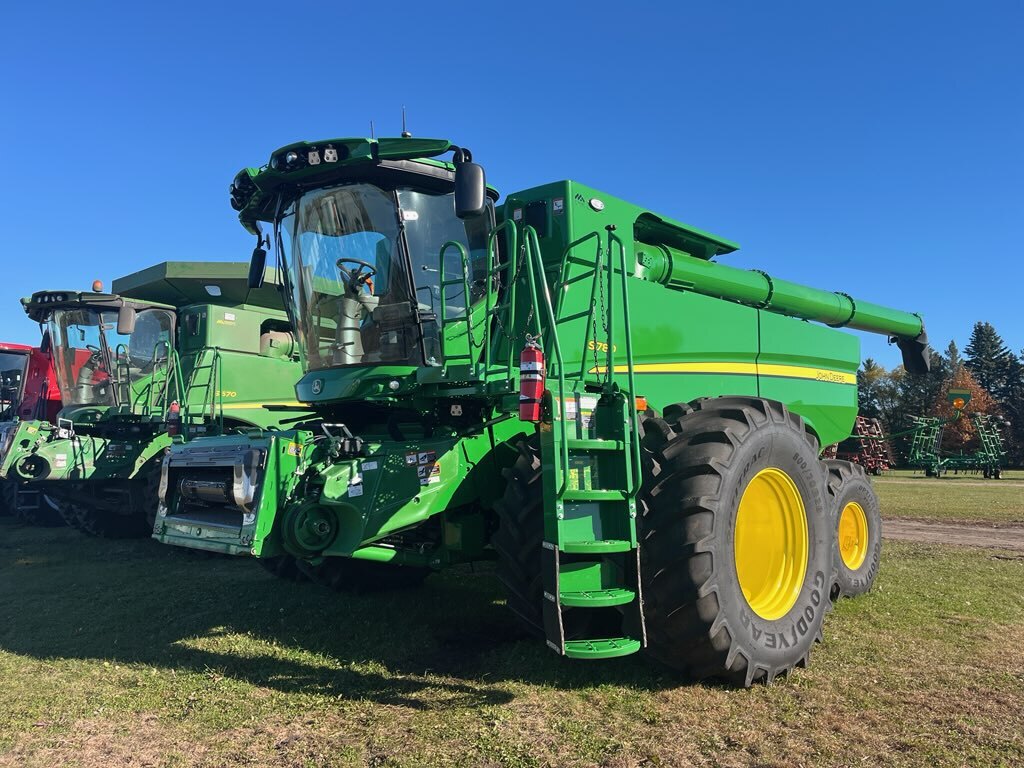 2024 John Deere S780 Combine