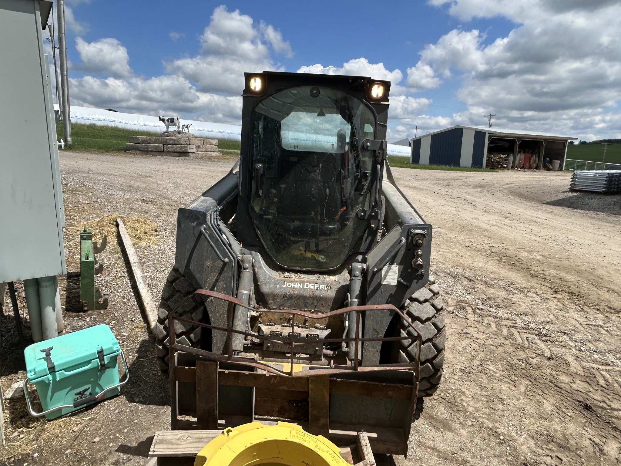 2022 Deere 320G Skid Steer