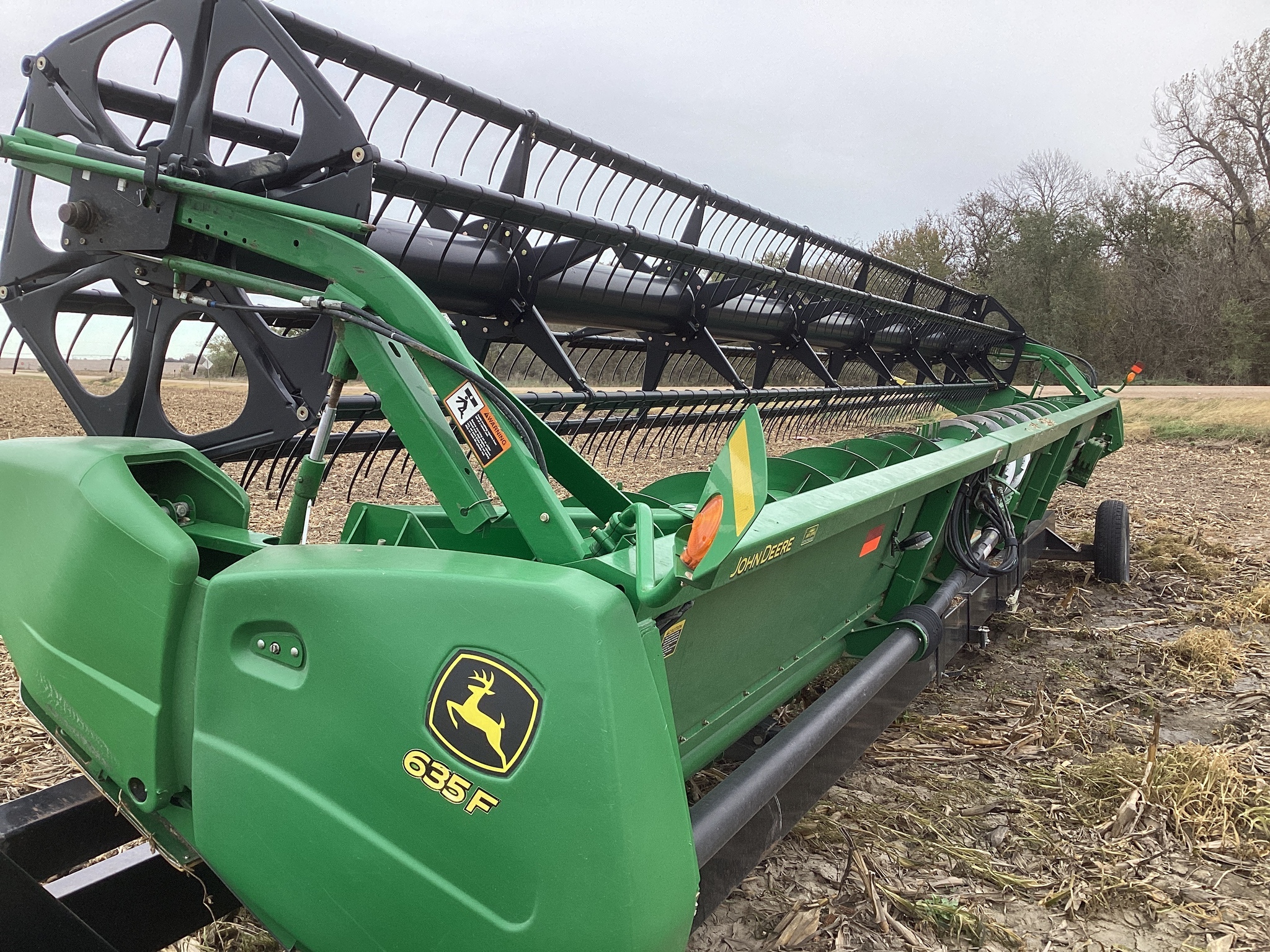 2009 John Deere 635F Platform