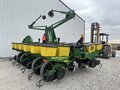 2001 John Deere 1760 Planter