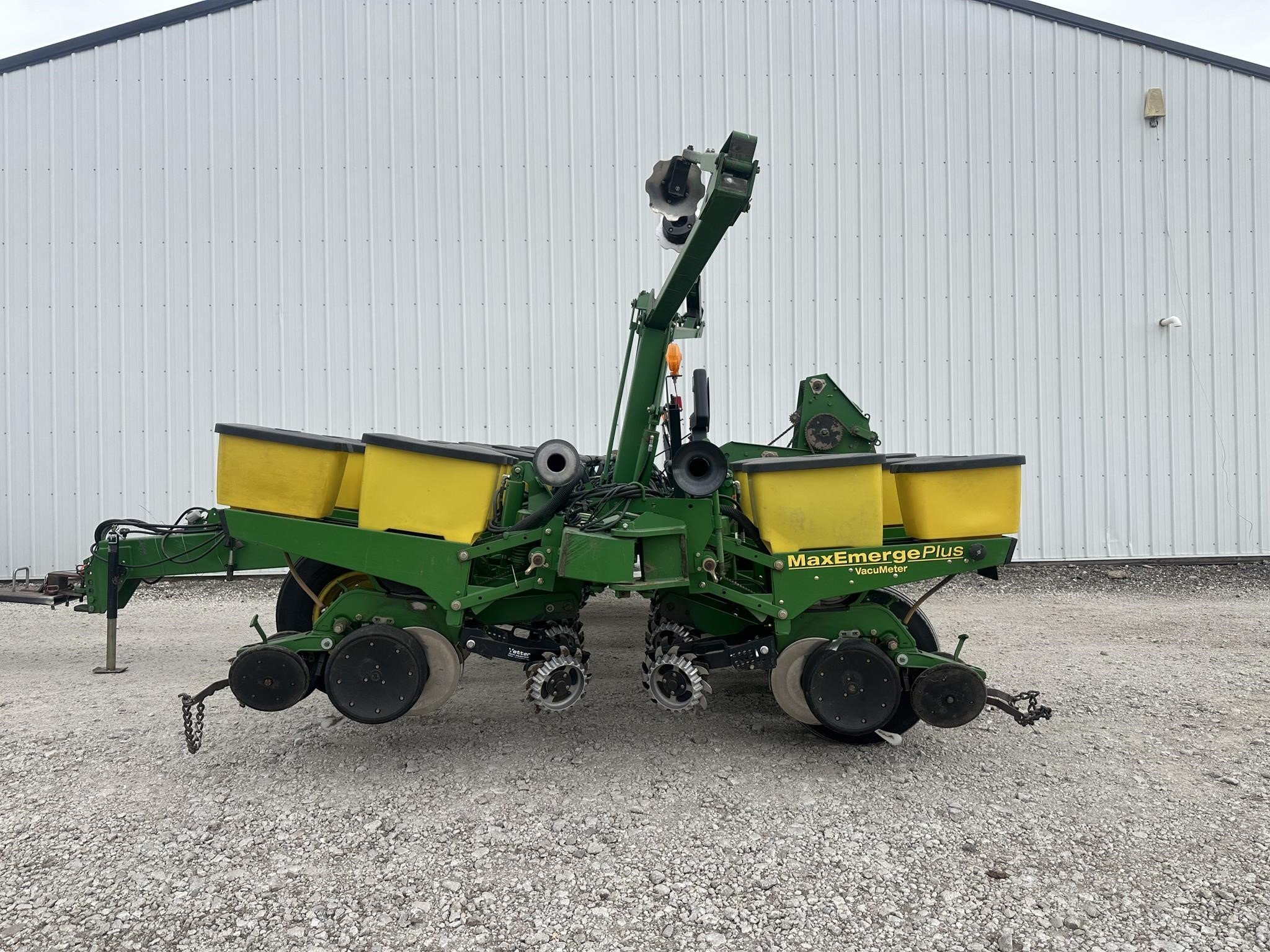 2001 John Deere 1760 Planter