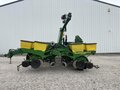 2001 John Deere 1760 Planter