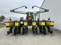 2001 John Deere 1760 Planter