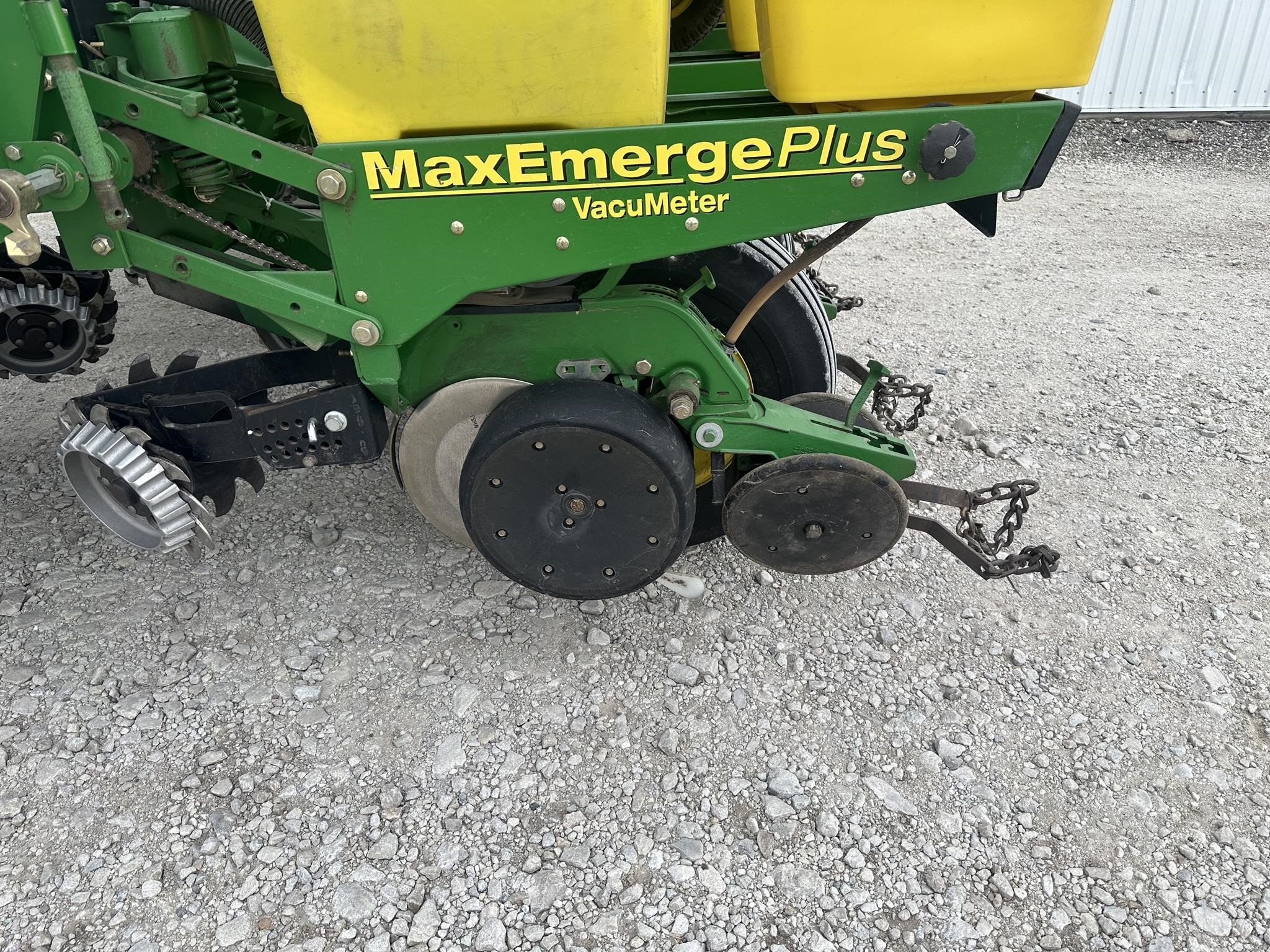 2001 John Deere 1760 Planter