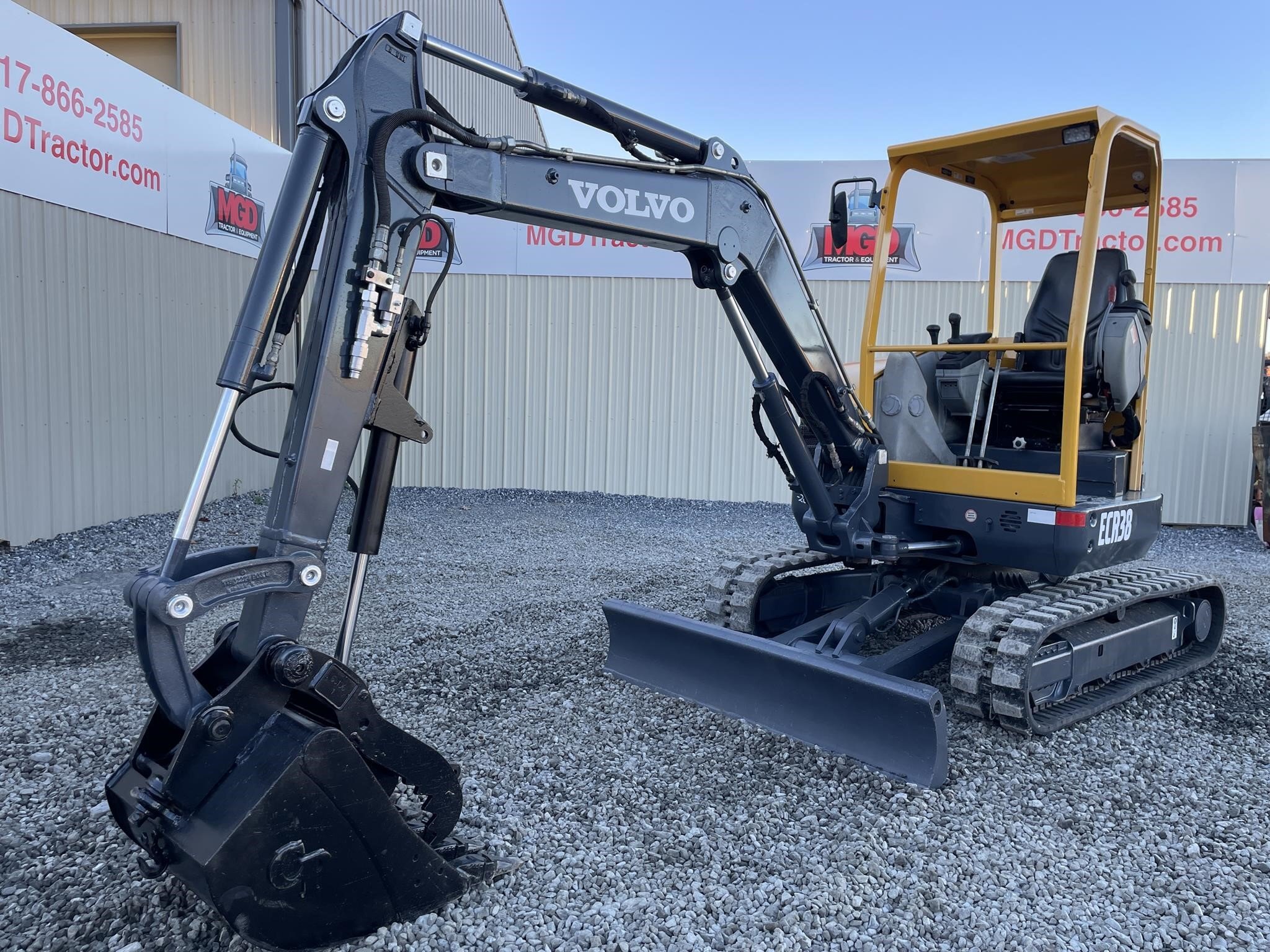  Volvo ECR38 Excavator