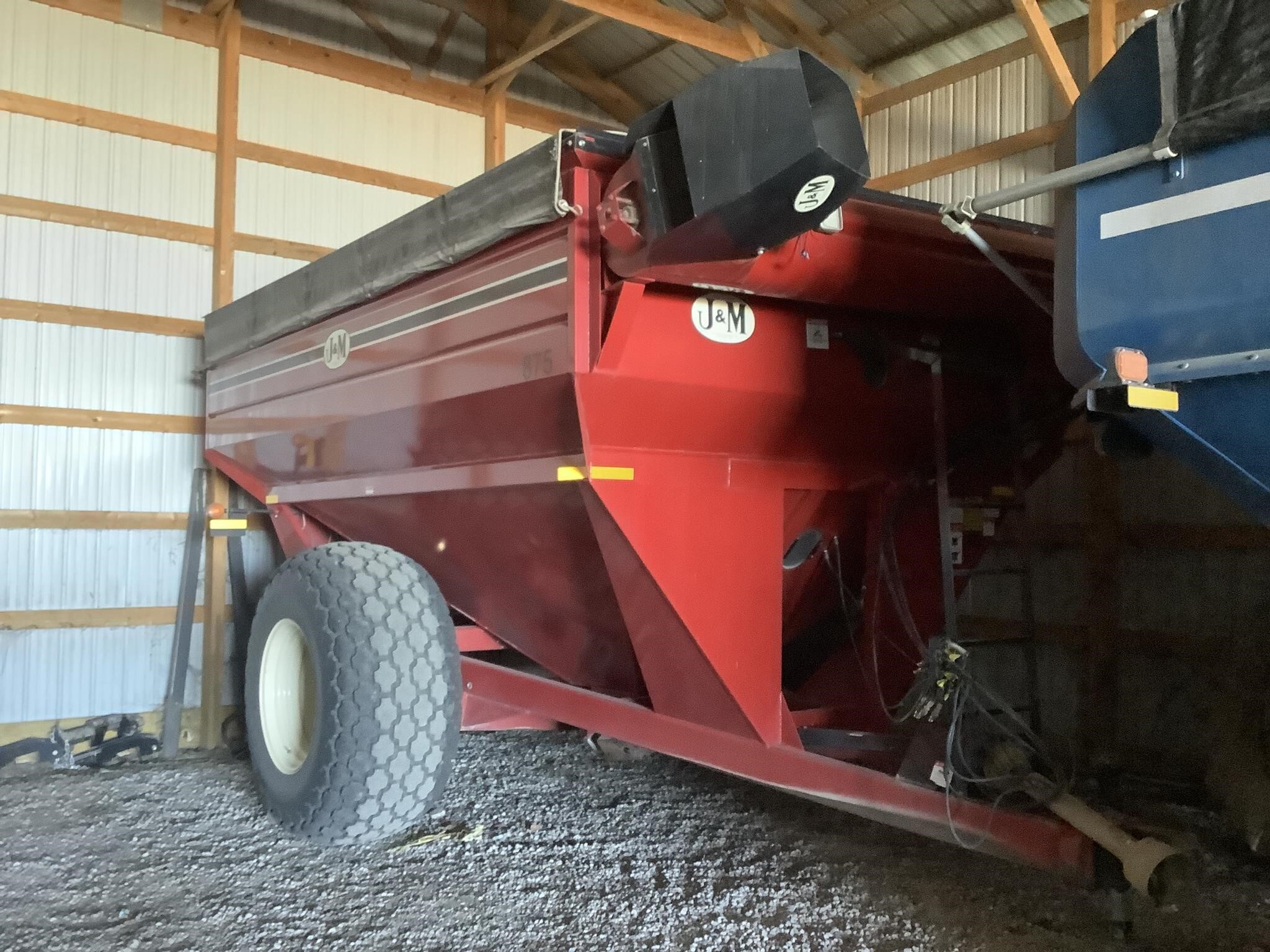 2003 J&M 875-18 Grain Cart