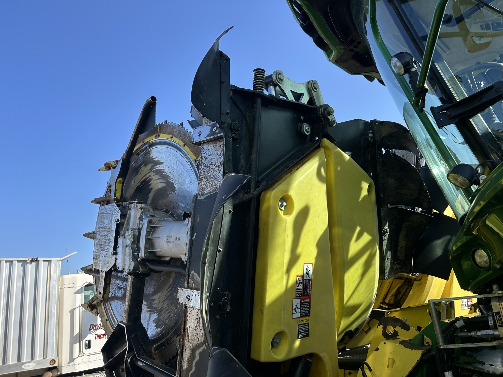 2022 John Deere 772 Corn Head
