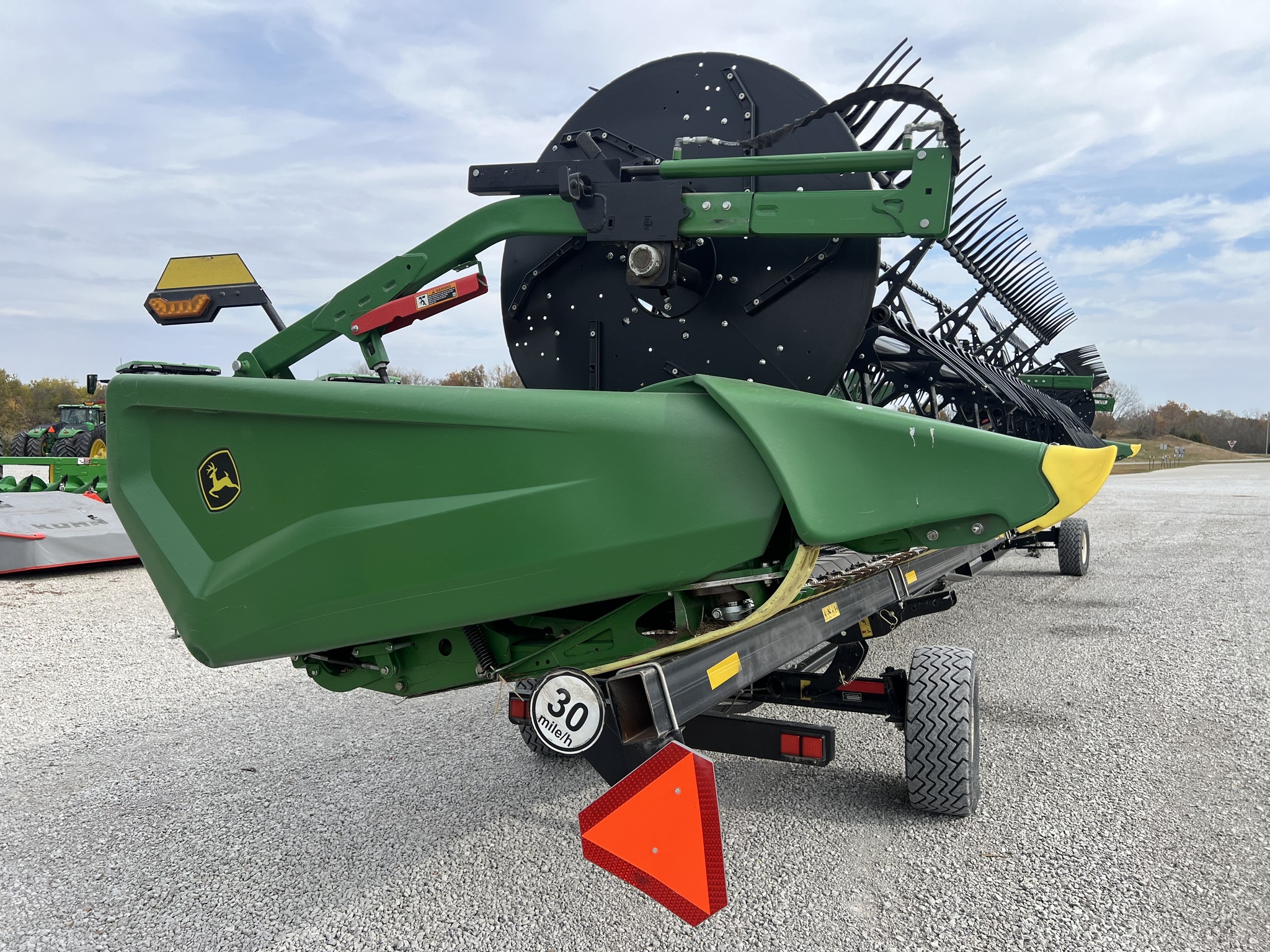 2023 John Deere HD40F Platform