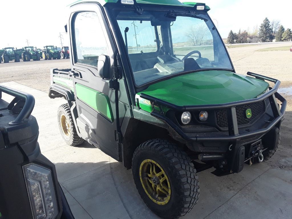 2022 John Deere 835R ATVs and Utility Vehicle