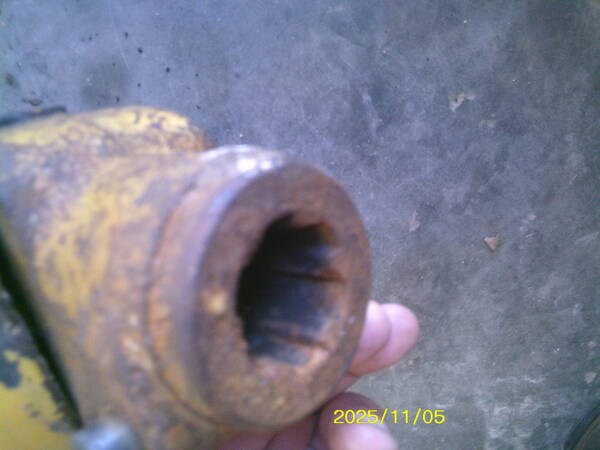 1990 Woods 121 Rotary Cutter