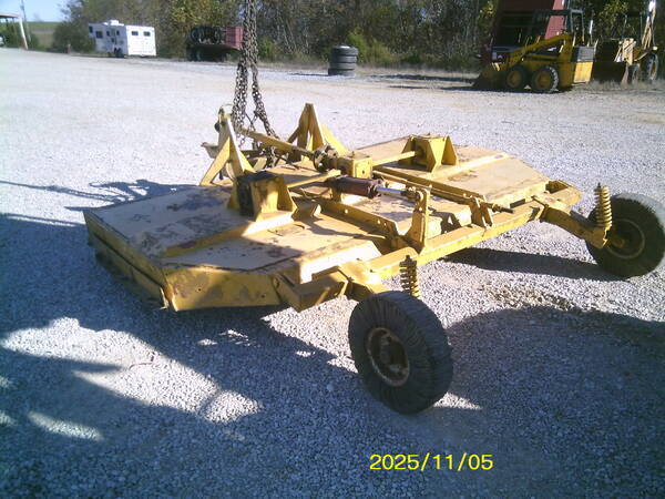 1990 Woods 121 Rotary Cutter