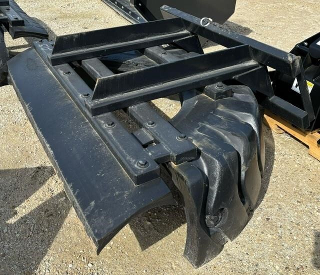 2024 FFL MS6 Loader and Skid Steer Attachment