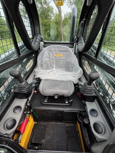2024 New Holland L320 Skid Steer