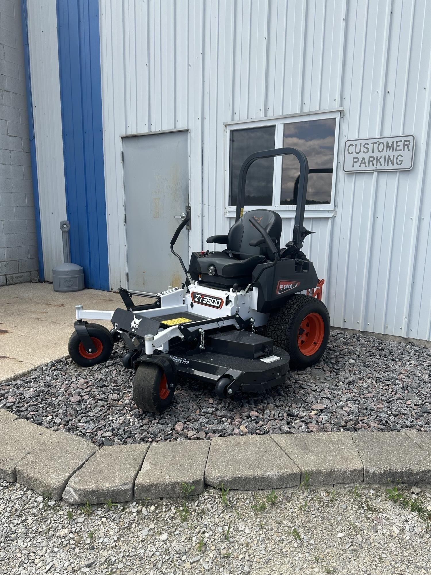 2024 Bobcat ZT3500 Lawn Mower