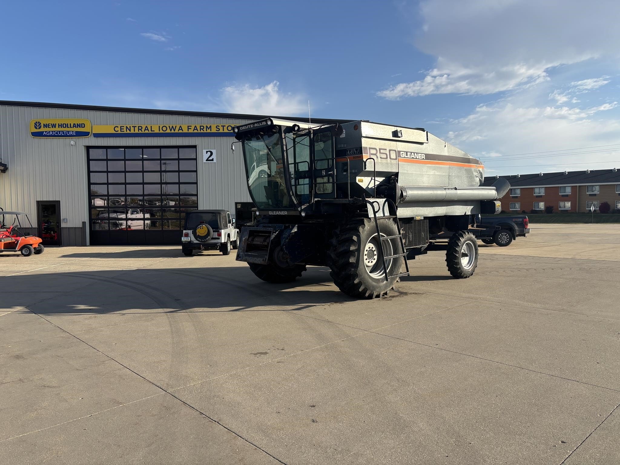 1989 Gleaner R50 Combine