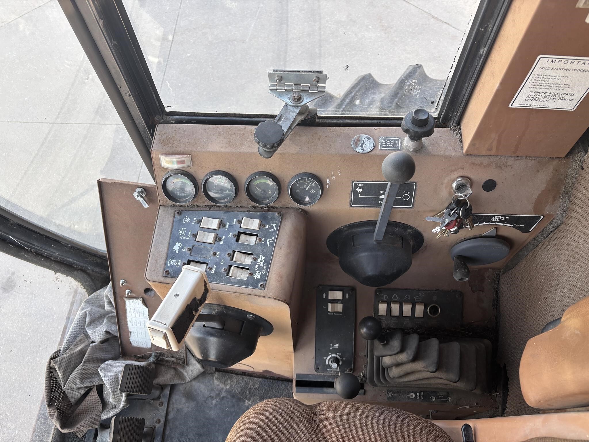 1989 Gleaner R50 Combine