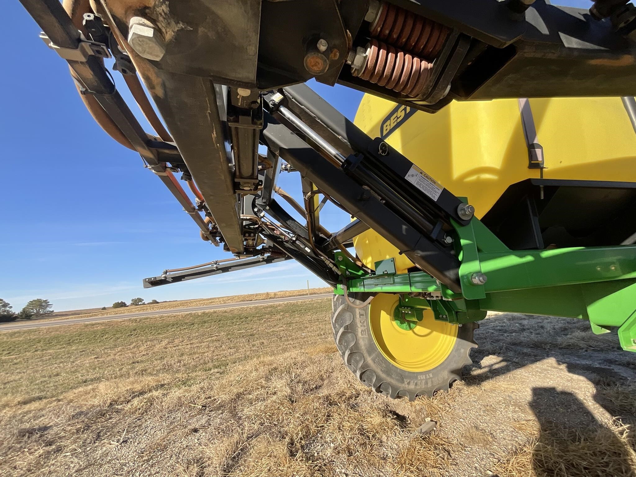 2014 Bestway Field Pro IV 1600 Pull-Type Sprayer